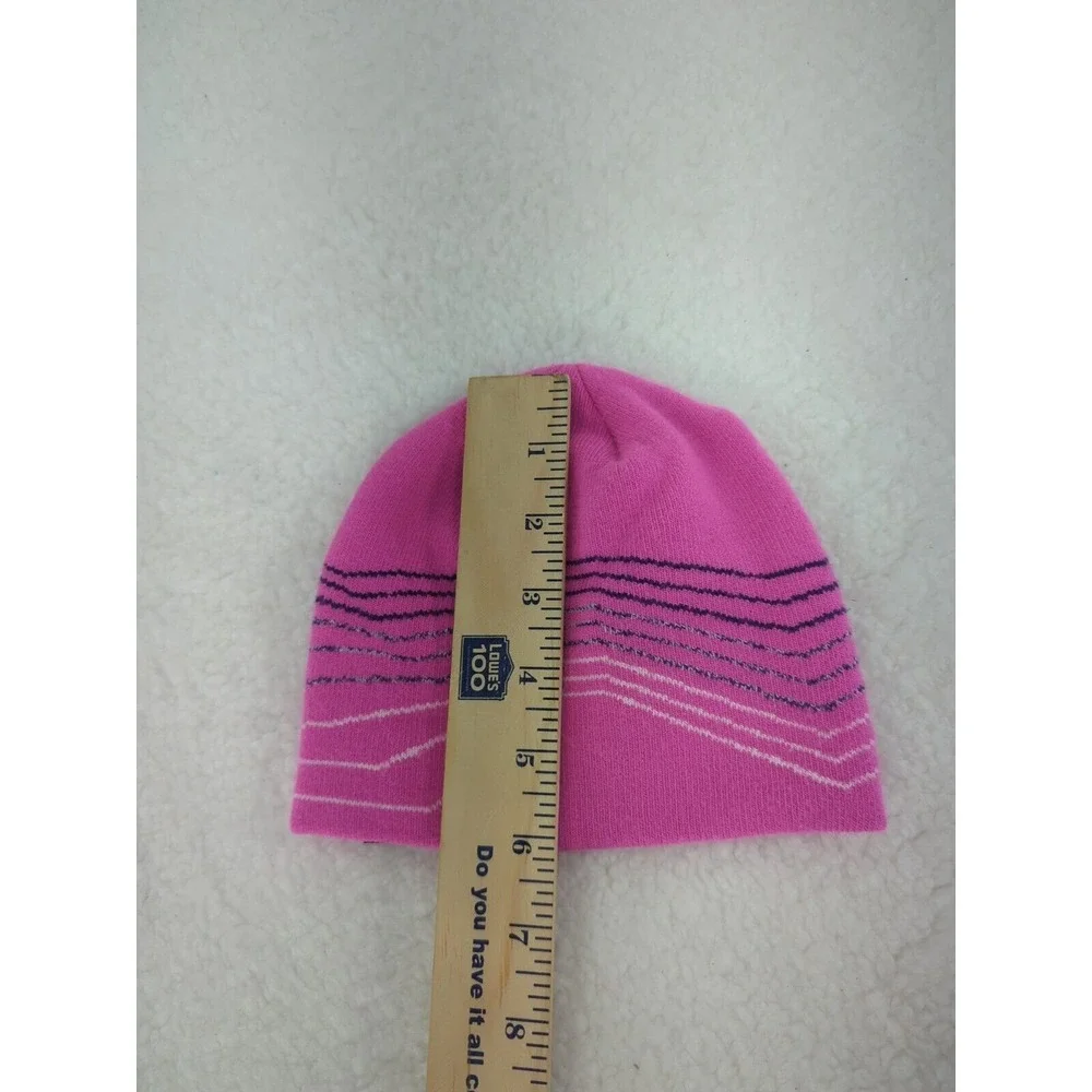 Under Armour Girl's Youth Medium Purple Winter Hat Beanie Cap,‎ Logo